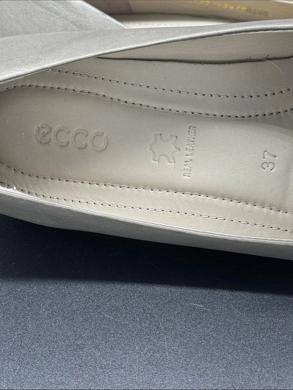 Ecco Grey Snake-Embossed Toe Cap Slip-On Touch Ballerina  Flats Sz 37 (US 6-6.5)